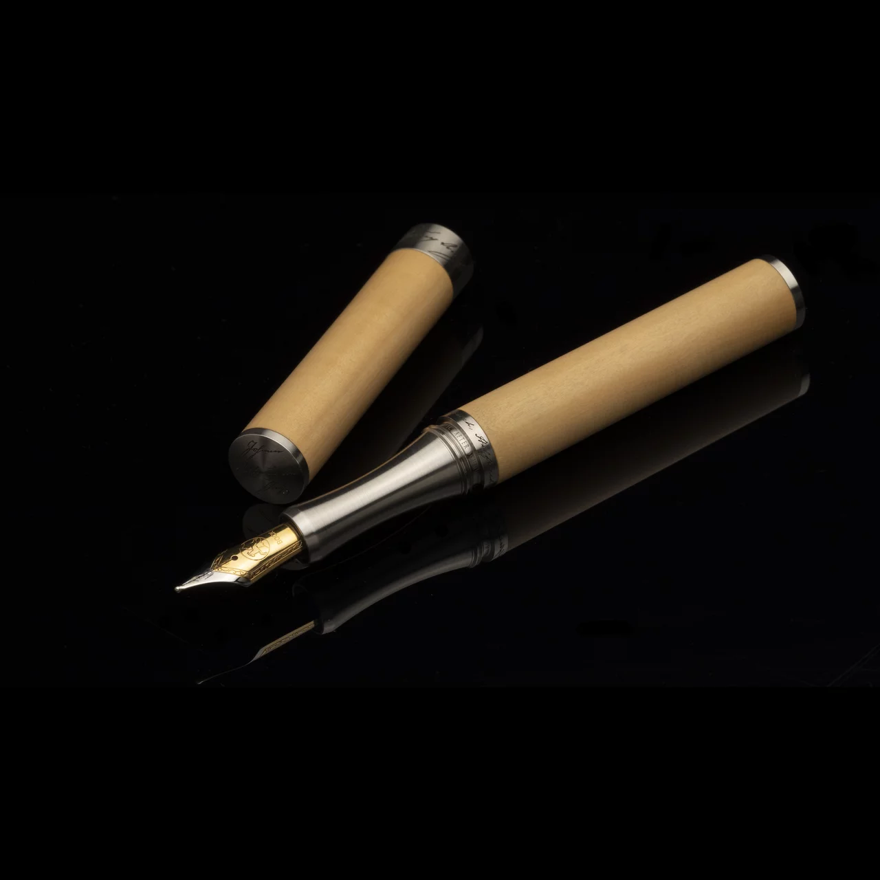 Füllfederhalter Holz Goldfeder schwarz